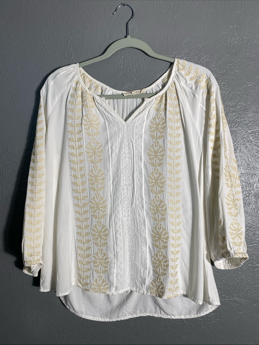 Solitaire Embroidered Peasant Blouse Medium White Gold Boho Split Neck Top